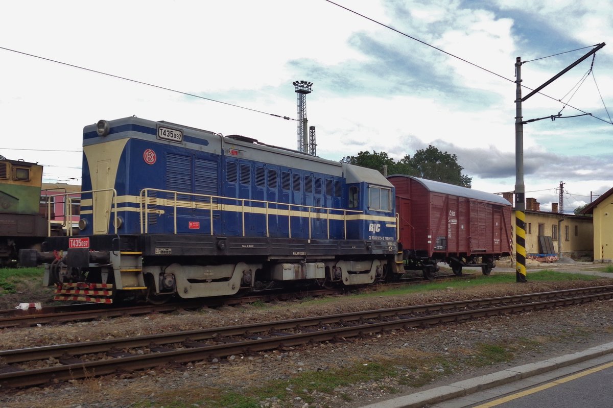 T435 097 steht am 15 September 2017 in Tabor.