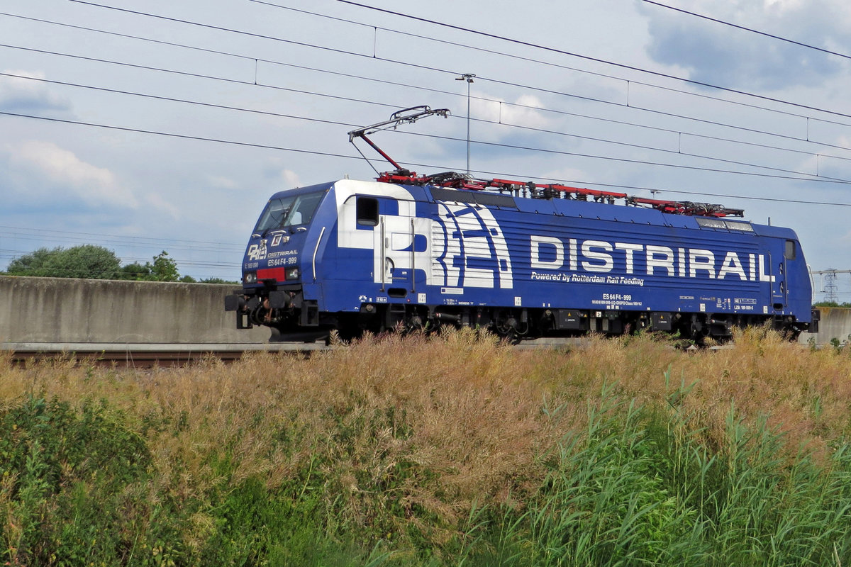 Tfzf für RRF/DistriRail 189 099 durch Valburg am 3 Juni 2020.