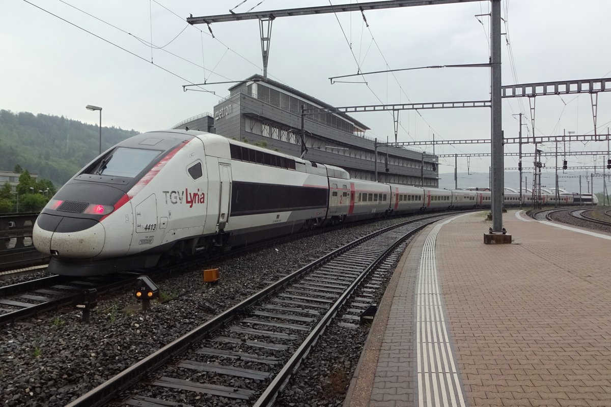 TGV Lyria 4413 durchfahrt Brugg AG am 25 Mai 2019.