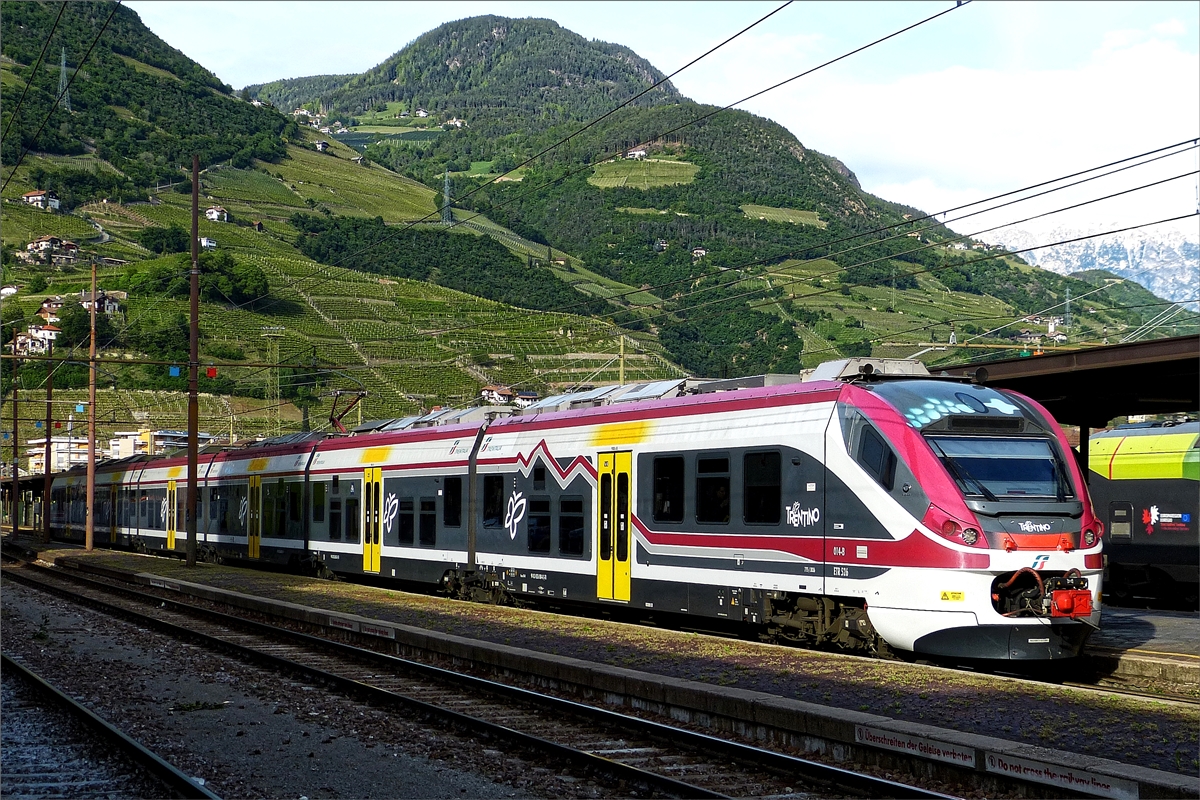 Triebzug ETR 526 ( 94 83 0 526 080), verlsst den Bahnhof von Bozen in Richtung Brenner.  15.05.2019 (Hans) 