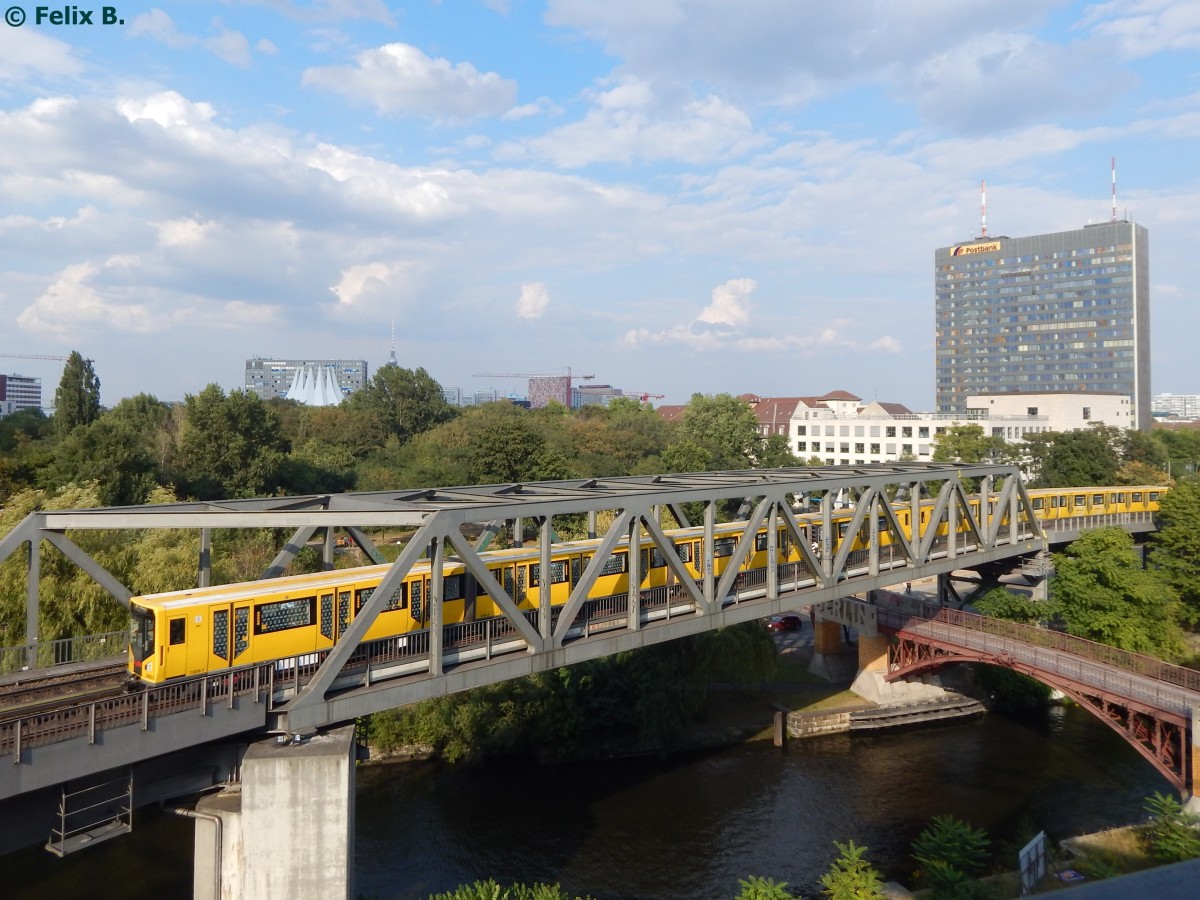 U-Bahn Nr. 508 der BVG in Berlin am 23.08.2015