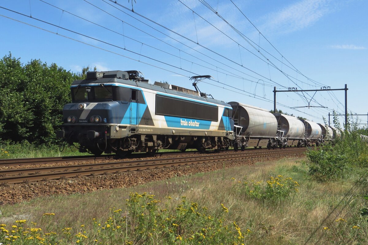 Umgeleiteter Dolimezug mit TCS 101003 durchfahrt am 3 Augustus 2022 Alverna.