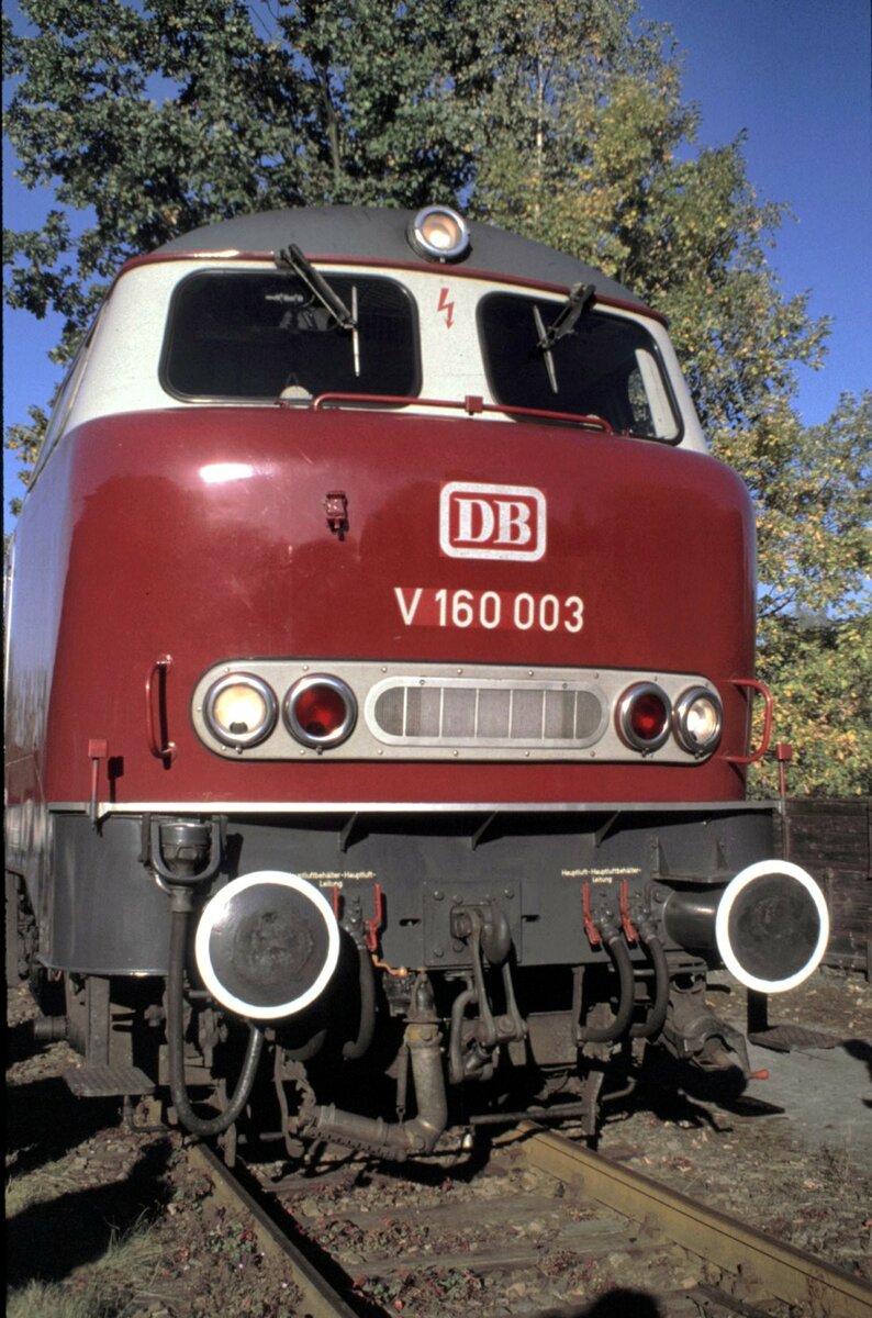 V 160 003 beim Jubiläum 100 Jahre DB Museum Nürnberg am 16.10.1999.