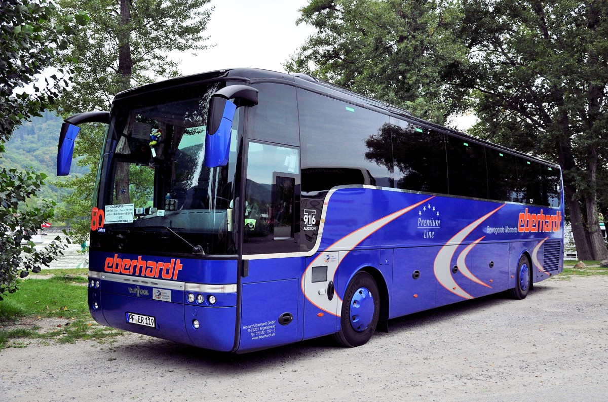 Van Hool T916 Alicron von Eberhardt.de im Herbst 2013 in der Wachau (N..)gesehen.