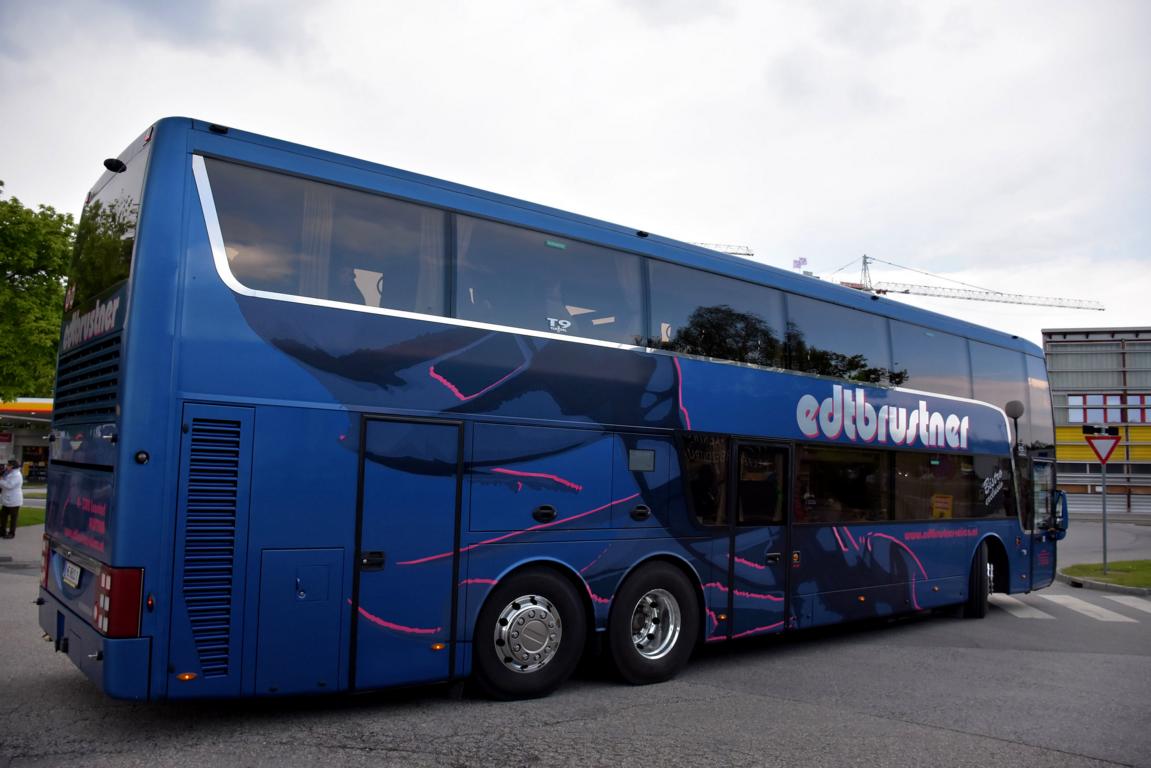 Van Hool T925 Astromega von Edtbrustner Reisen aus Niedersterreich in Krems.