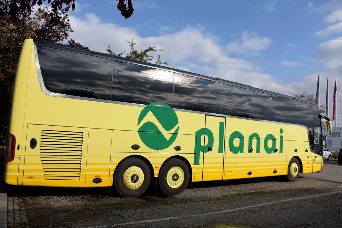 Van Hool TX16 Astron von Planai Busreisen aus �sterreich in Krems.