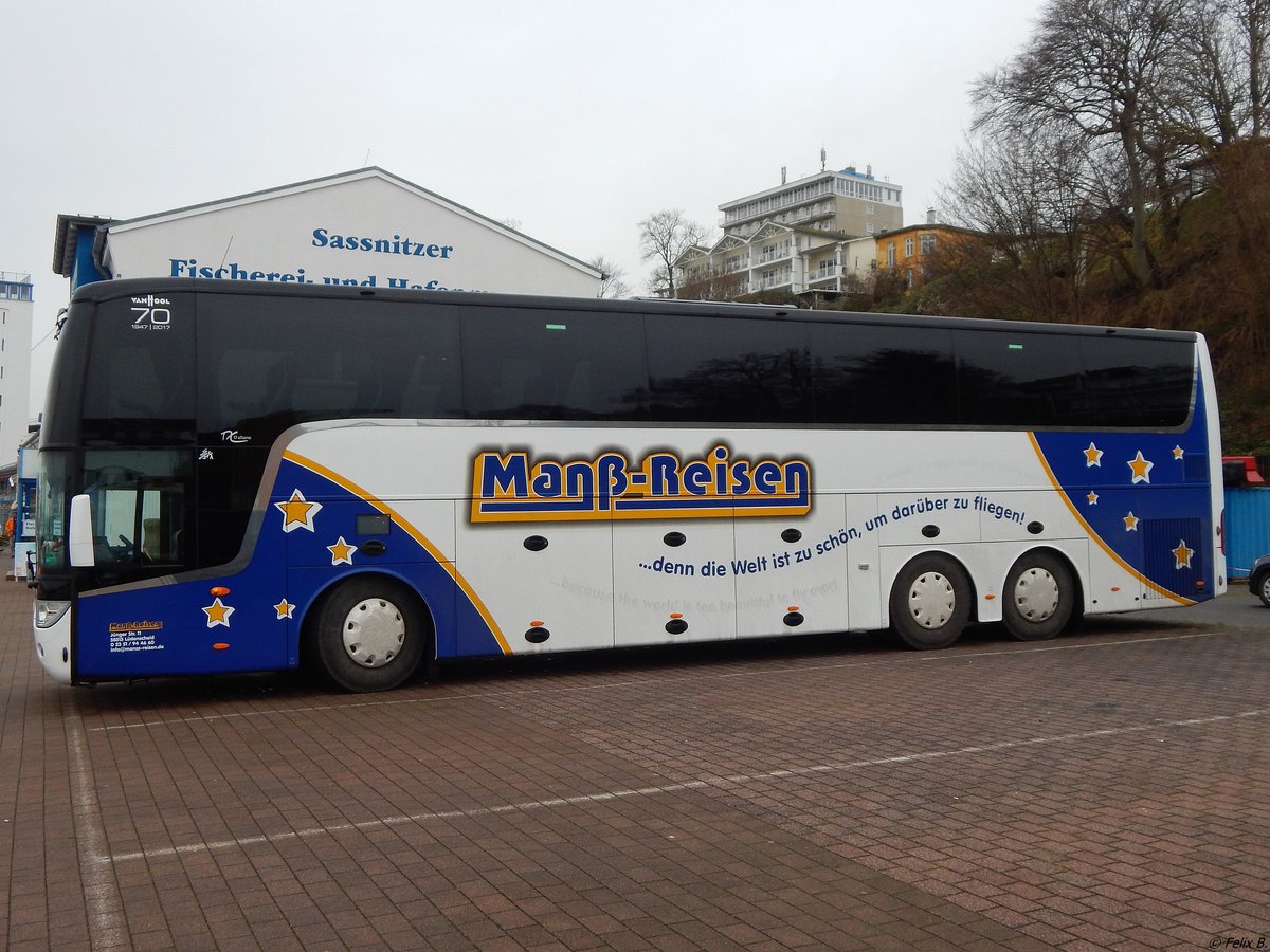 Van Hool TX17 von Manß-Reisen aus Deutschland im Stadthafen Sassnitz. 