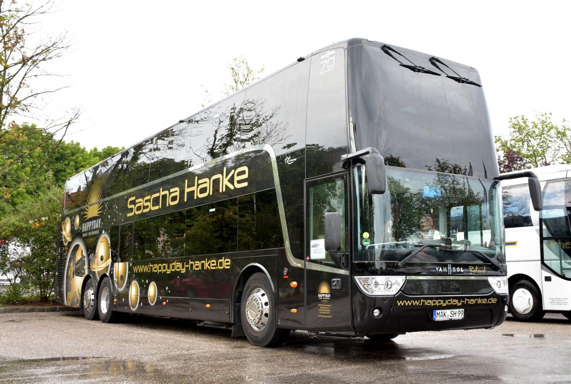 Van Hool TX27 Astromega von Sascha Hanke Reisen aus der BRD im Mai 2018 in Krems.