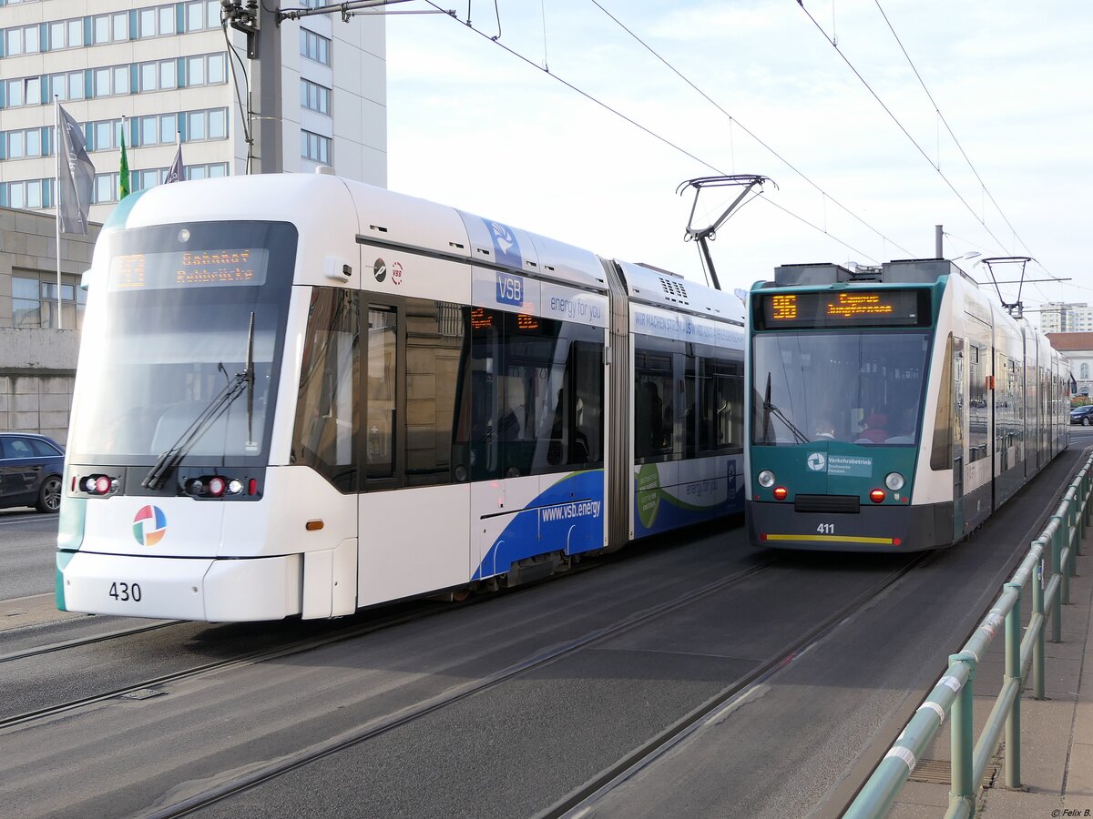 Variobahn Nr. 430 und Combino Nr. 411  Bern  der ViP in Potsdam.
