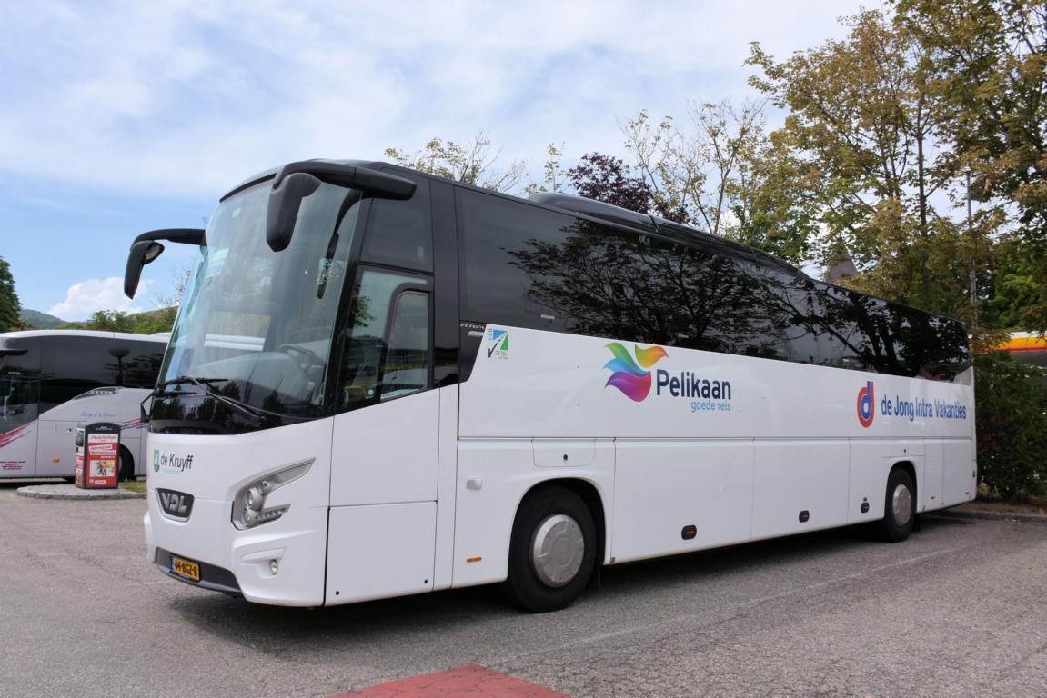 VDL Futura von de Kruyff Reisen aus den NL 06/2017 in Krems.