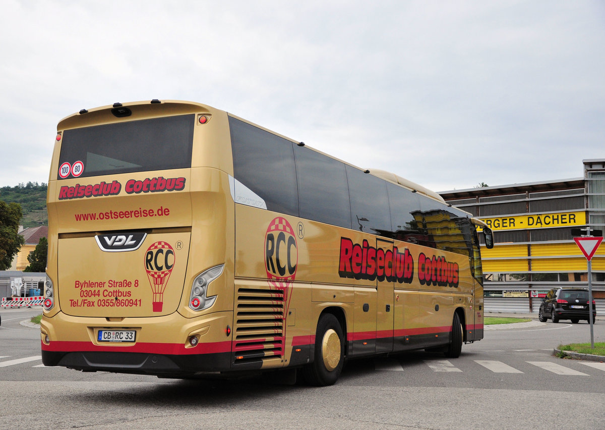 VDL Futura vom Reiseclub Cottbus aus der BRD in Krems gesehen.