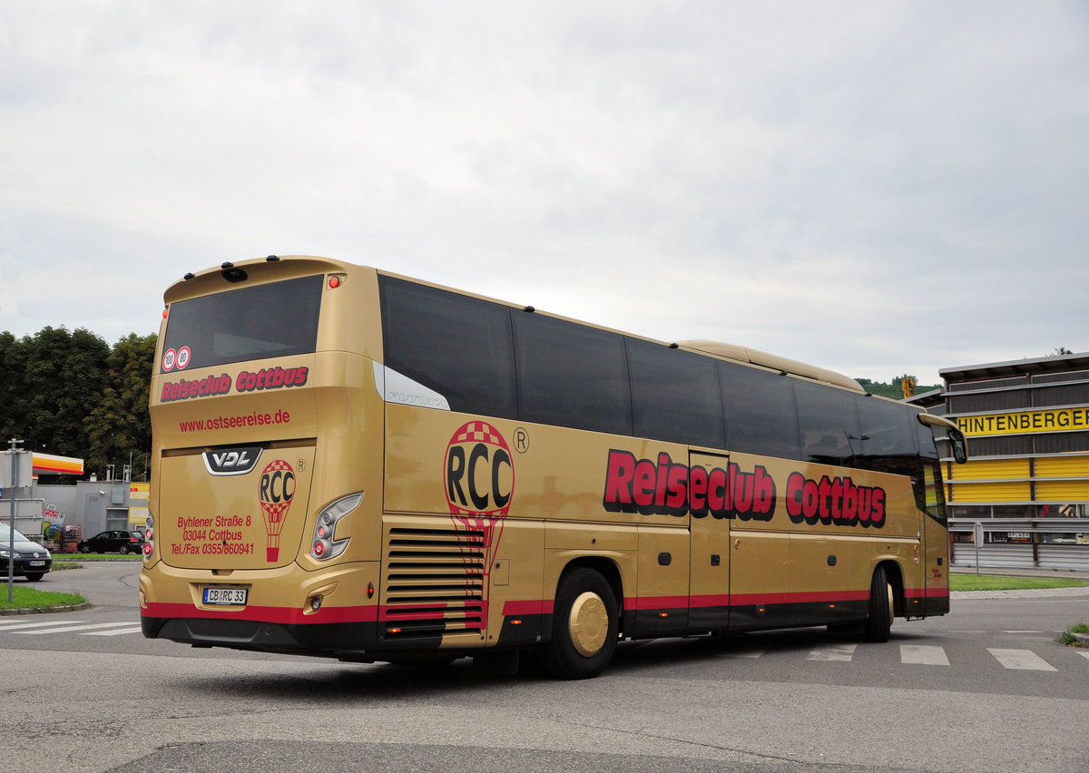 VDL Futura vom Reiseclub Cottbus aus der BRD in Krems gesehen.