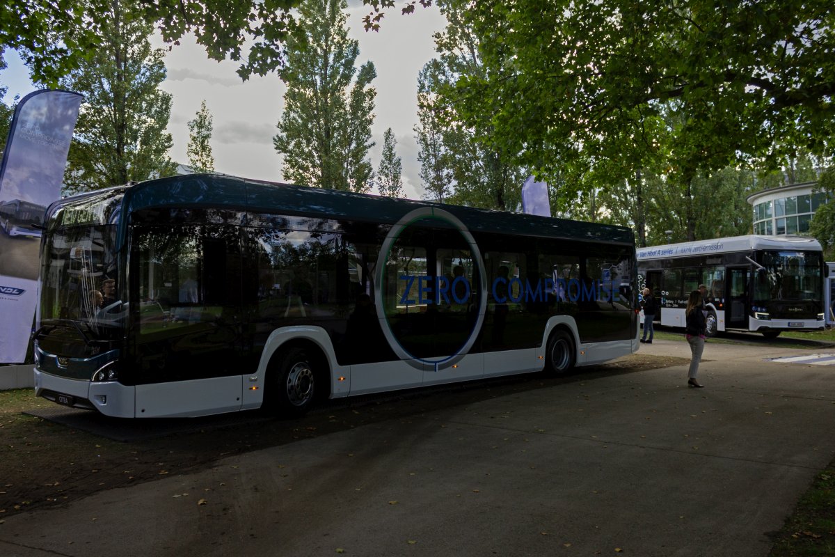VDL pr�sentierte auf der Innotrans 2022 mit der Baureihe LF-122 eine neue Generation der Citea-Familie.
