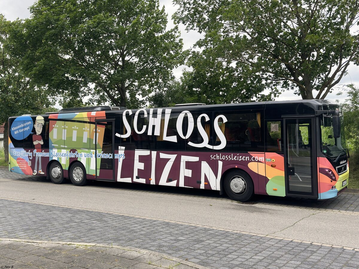 Volvo 8900 von Schloss Leizen aus Deutschland in Malchow.