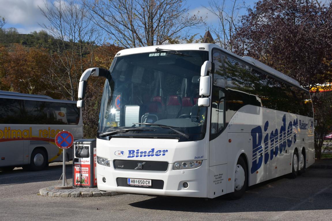 Volvo 9700 von Binder Reisen aus �sterreich 10/2017 in Krems.