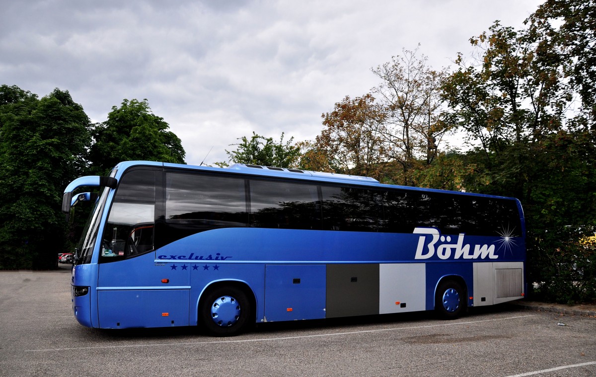 Volvo 9700 von B�hm Reisen am 12.Juli 2014 in Krems gesehen.