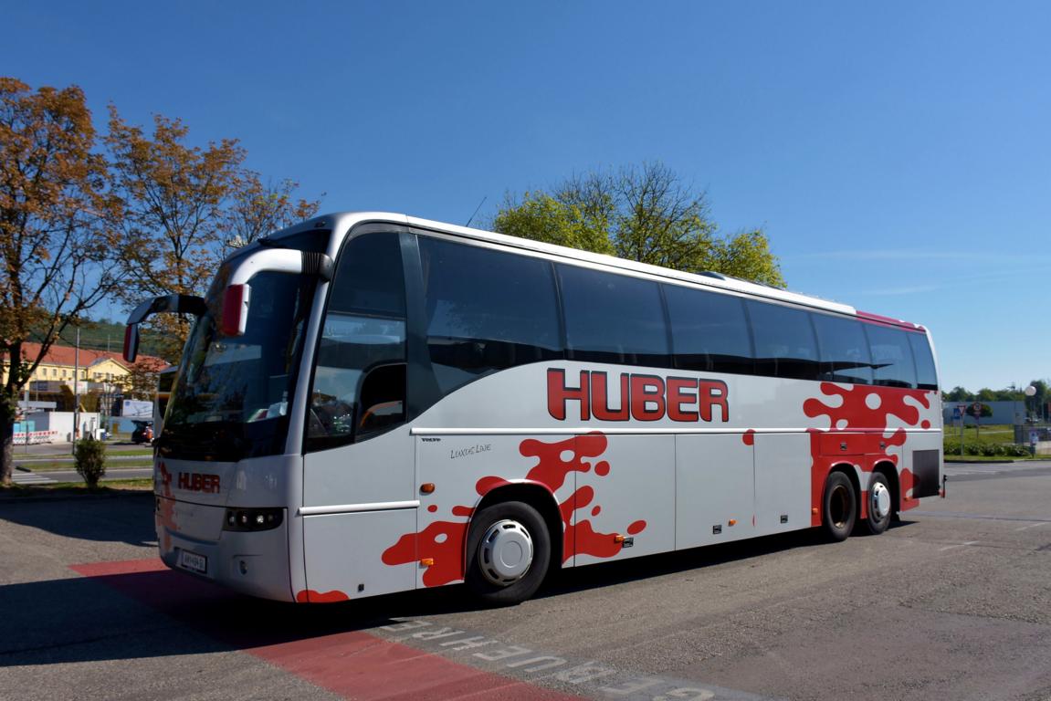 Volvo 9700 von Huber Reisen aus �sterreich 2017 in Krems.