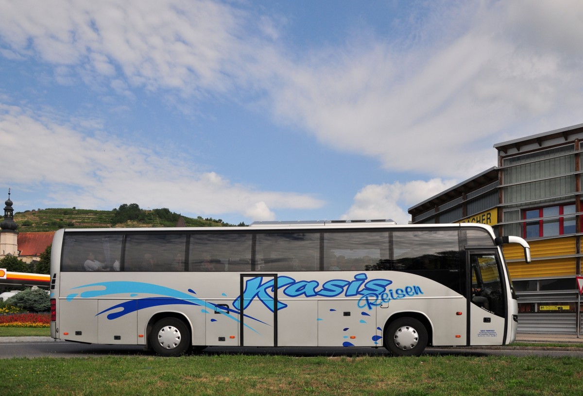 Volvo 9700 von Kasis Reisen aus �sterreich am 12.Juli 2014 in Krems gesehen.
