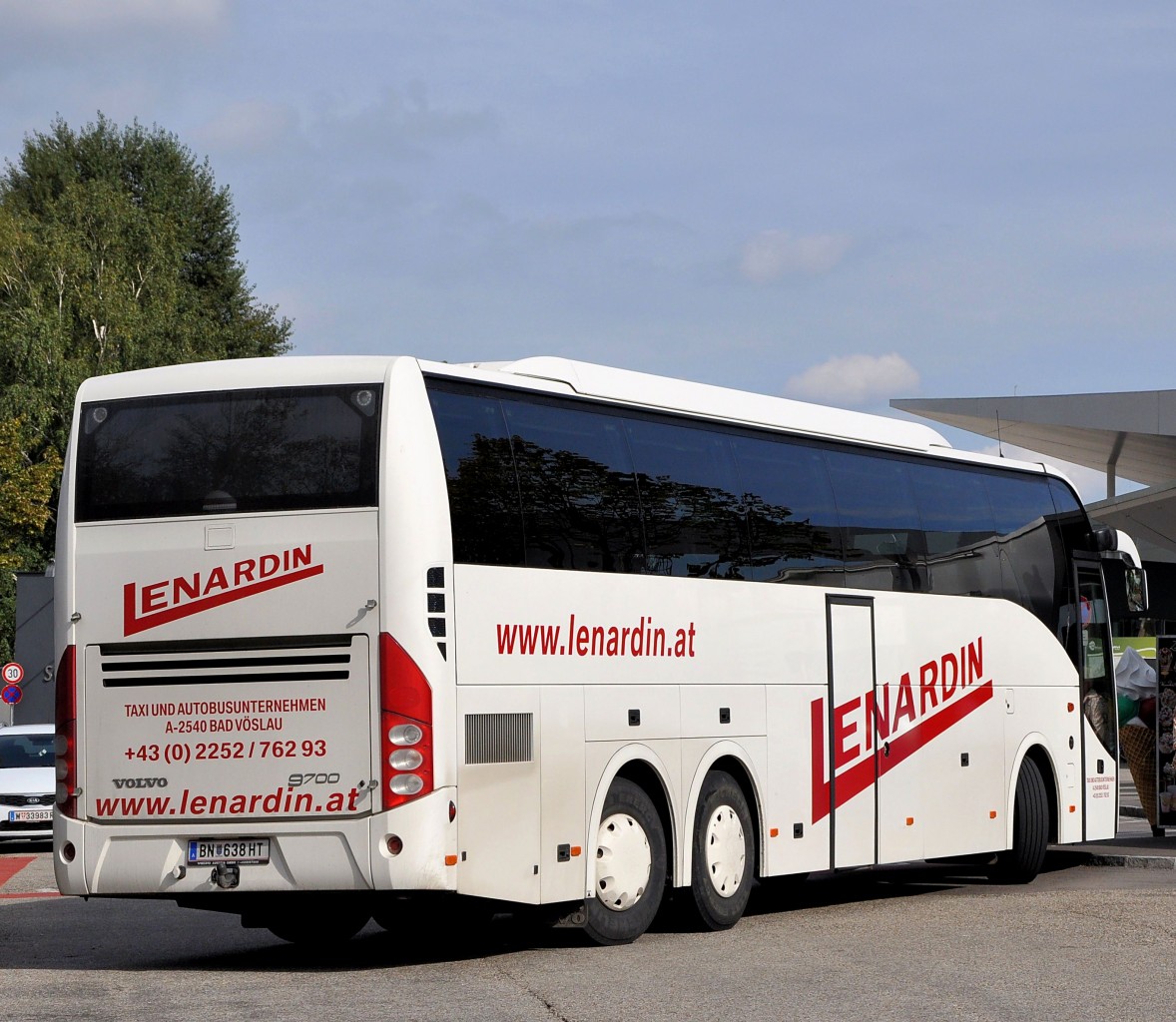 VOLVO 9700 von LENARDIN/�sterreich im September 2013 in Krems.