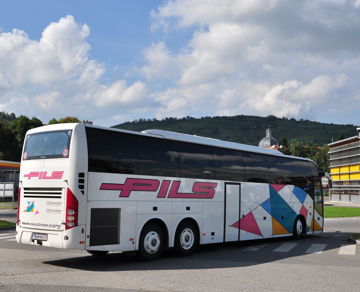 Volvo 9700 von PILS Reisen aus Amstetten/Nieder�sterreich am 22.August 2014 in Krems gesehen.