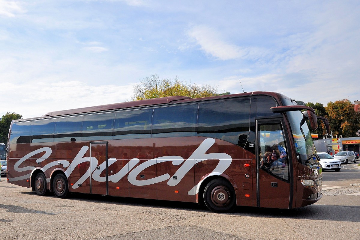 VOLVO 9700 von Schuch Reisen aus �sterreich am 20.9.2014 in Krems.
