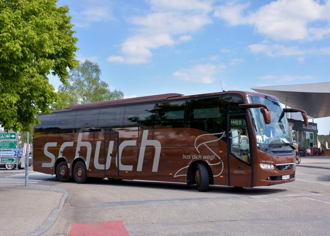 Volvo 9700 von Schuch Reisen aus �sterreich in Krems.