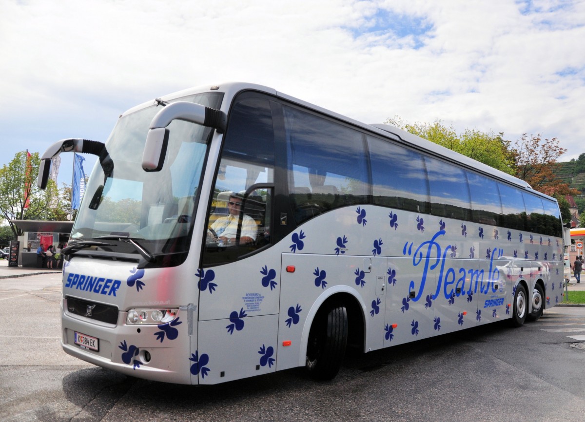 Volvo 9700 von Springer Reisen aus �sterreih am 12.Juli 2014 in Krems.