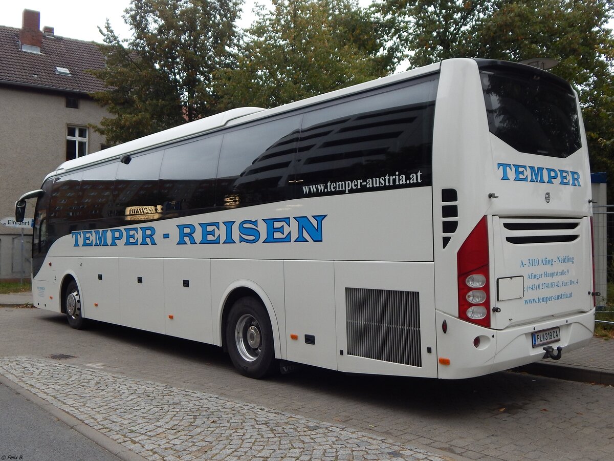 Volvo 9700 von Temper-Reisen aus Österreich in Neubrandenburg.