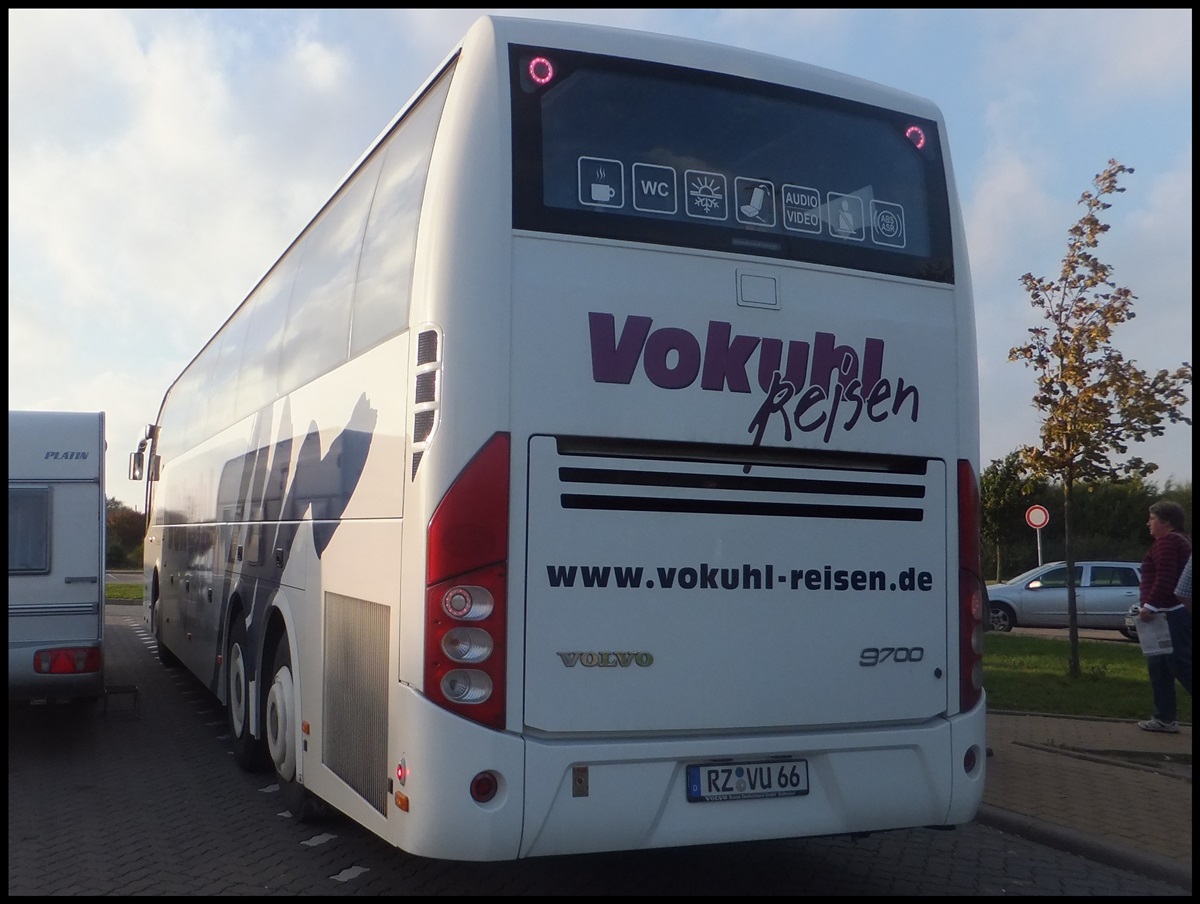 Volvo 9700 von Vokuhl Reisen aus Deutschland bei der Rastst�tte Fuchsberg.