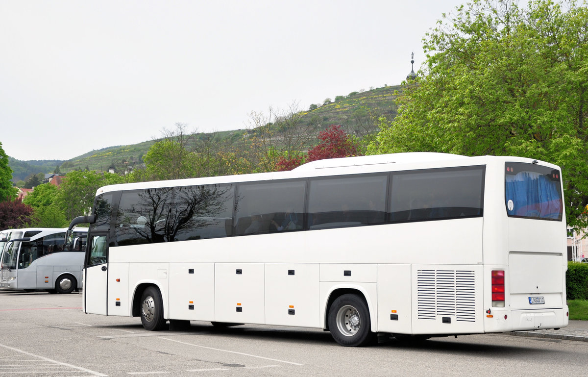 Volvo 9900 aus Ungarn in Krems gesehen.