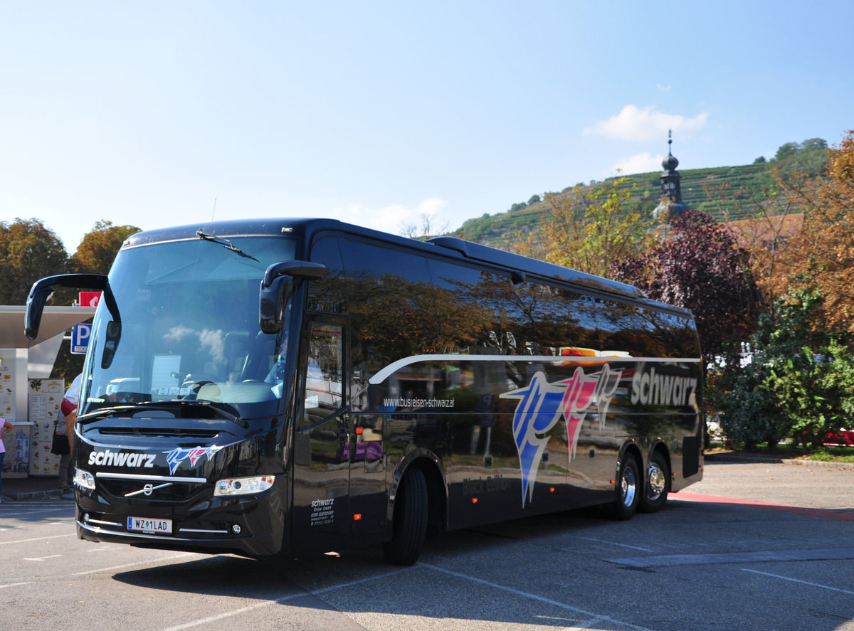 Volvo 9900 von Busreisen SCHWARZ aus sterreich in Krems.