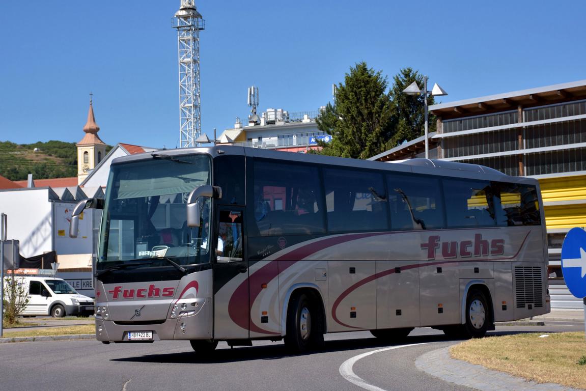 Volvo 9900 von Fuchs Reisen aus �sterreich 6/2017 in Krems.