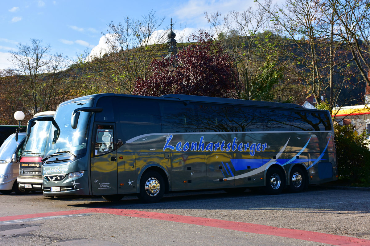 Volvo 9900 von Leonhartsberger Reisen aus sterreich in Krems.