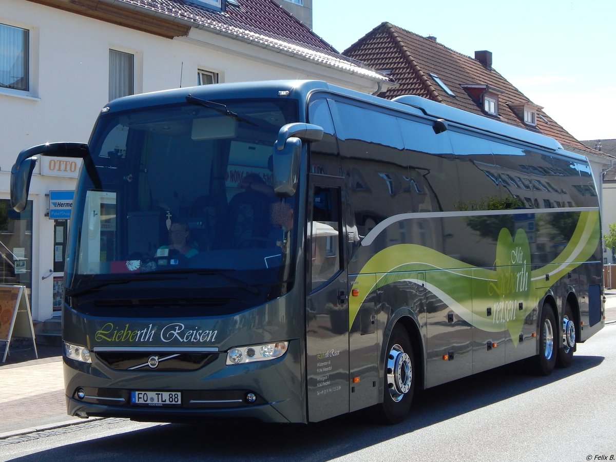 Volvo 9900 von Lieberth-Reisen aus Deutschland in Sassnitz.