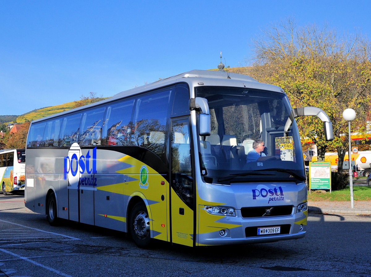 VOLVO 9900 von Postl Reisen aus �sterreich am 18.10.2014 in Krems.