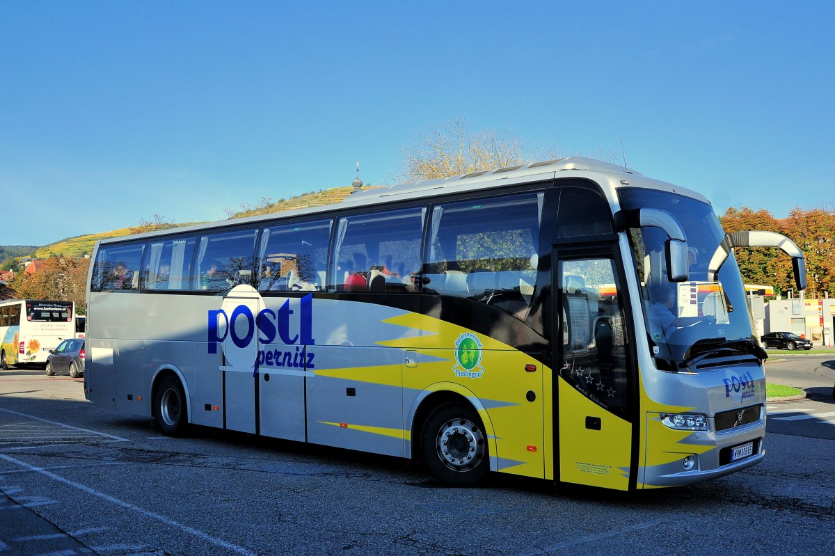VOLVO 9900 von Postl Reisen aus �sterreich am 18.10.2014 in Krems.