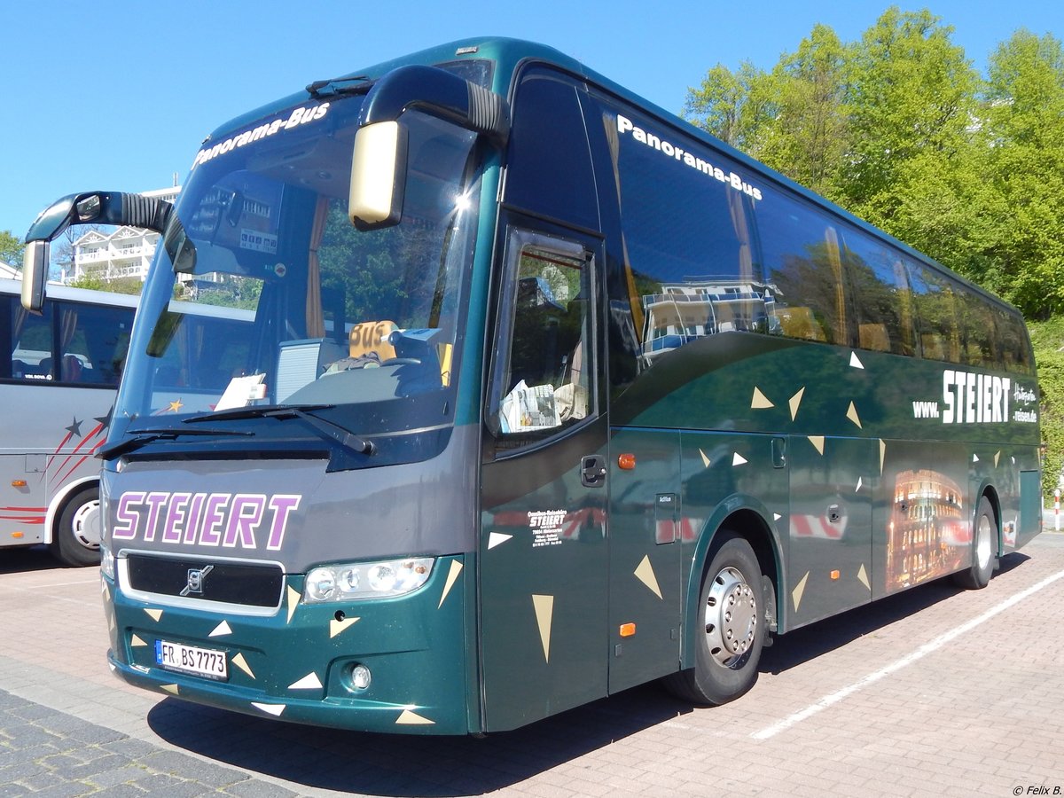 Volvo 9900 von Steiert aus Deutschland im Stadthafen Sassnitz.