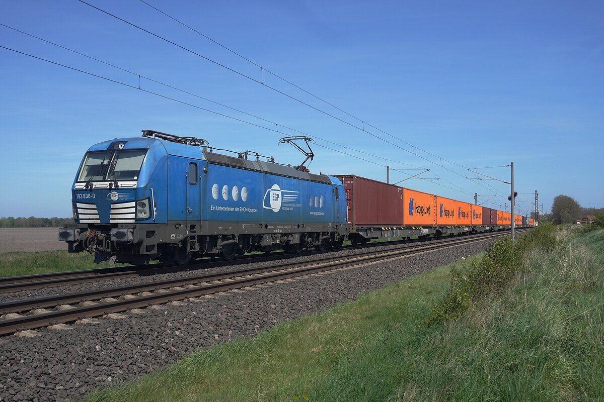 Von offenbarer Stelle wurde am 23 April 2026 bei St.-H�pfe (zwischen Diepholz und Bremen) EGP 193 838 mit deren Containerzug auf den Fotochip  gerettet  werden.