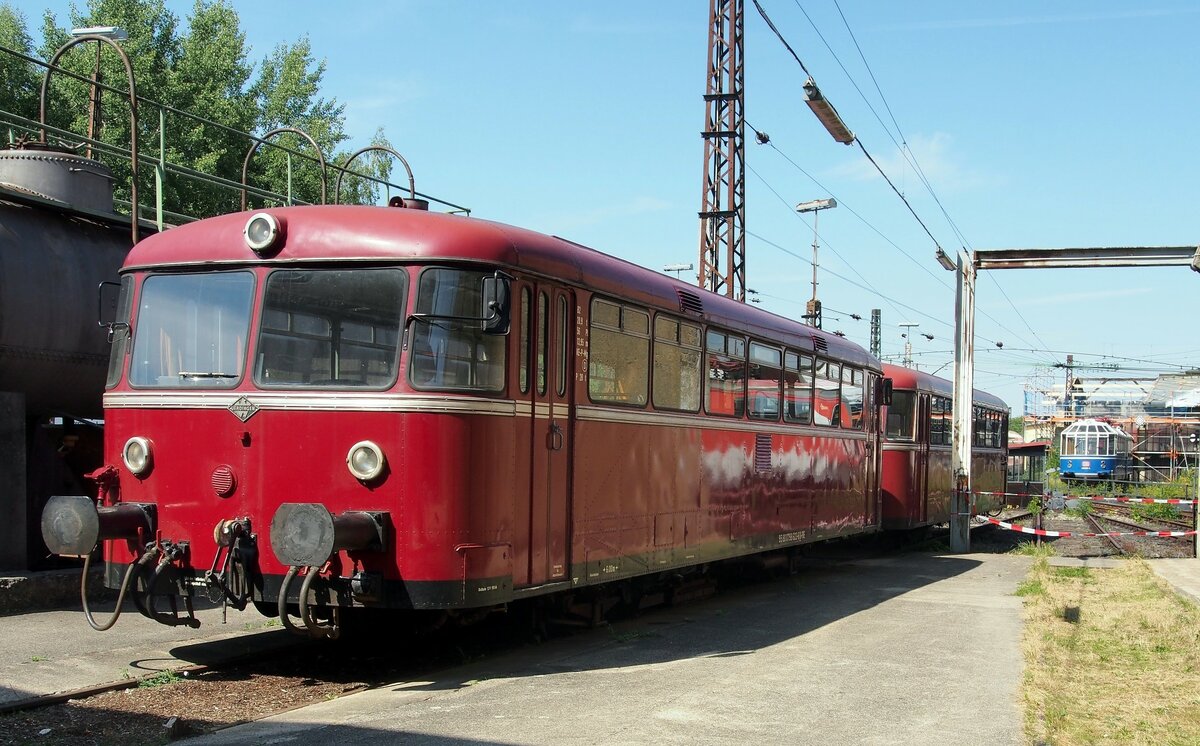 VT 98 im Bahnpark Augsburg am 23.08.2015.