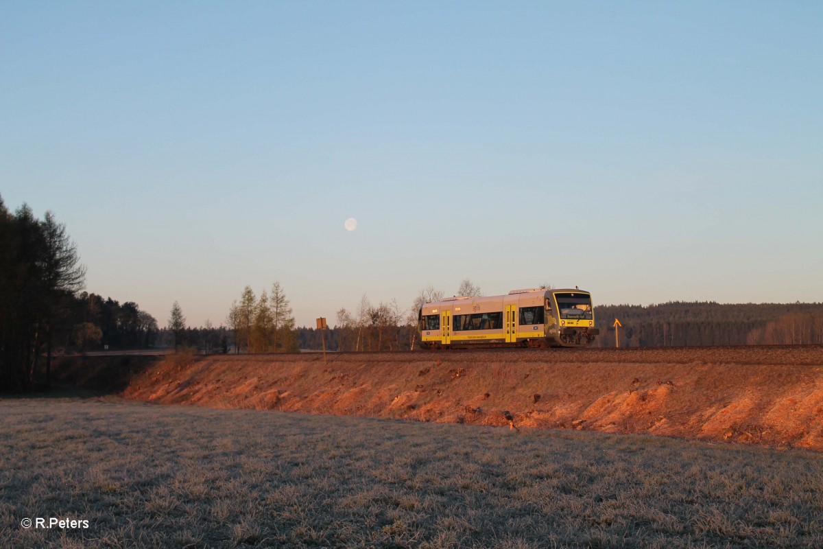 VT650.714 als ag84518 Hof - Bayreuth hinter Waldershof.17.04.14
