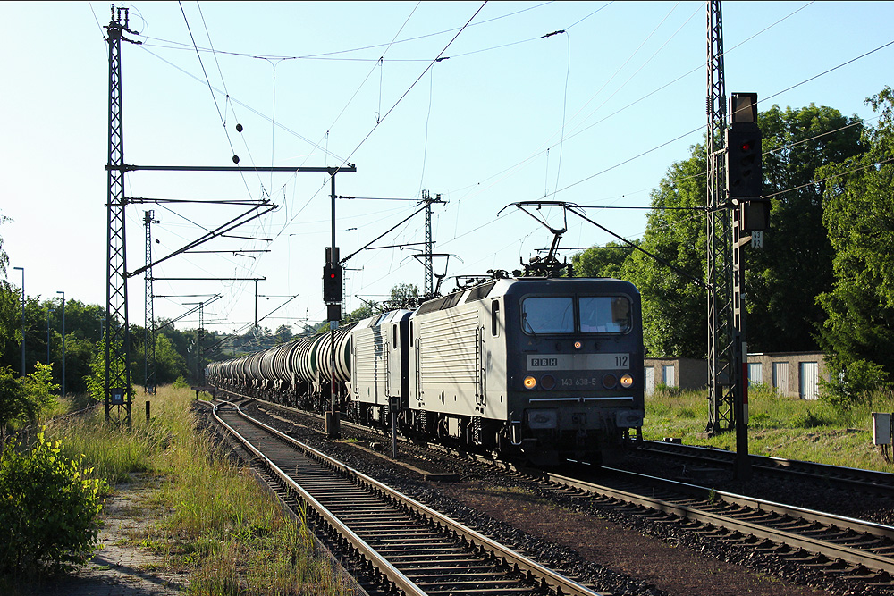 Wefensleben, 06.06.2014 19:37 Uhr - RBH 112 + 122 mit Kesselzug ostwärts