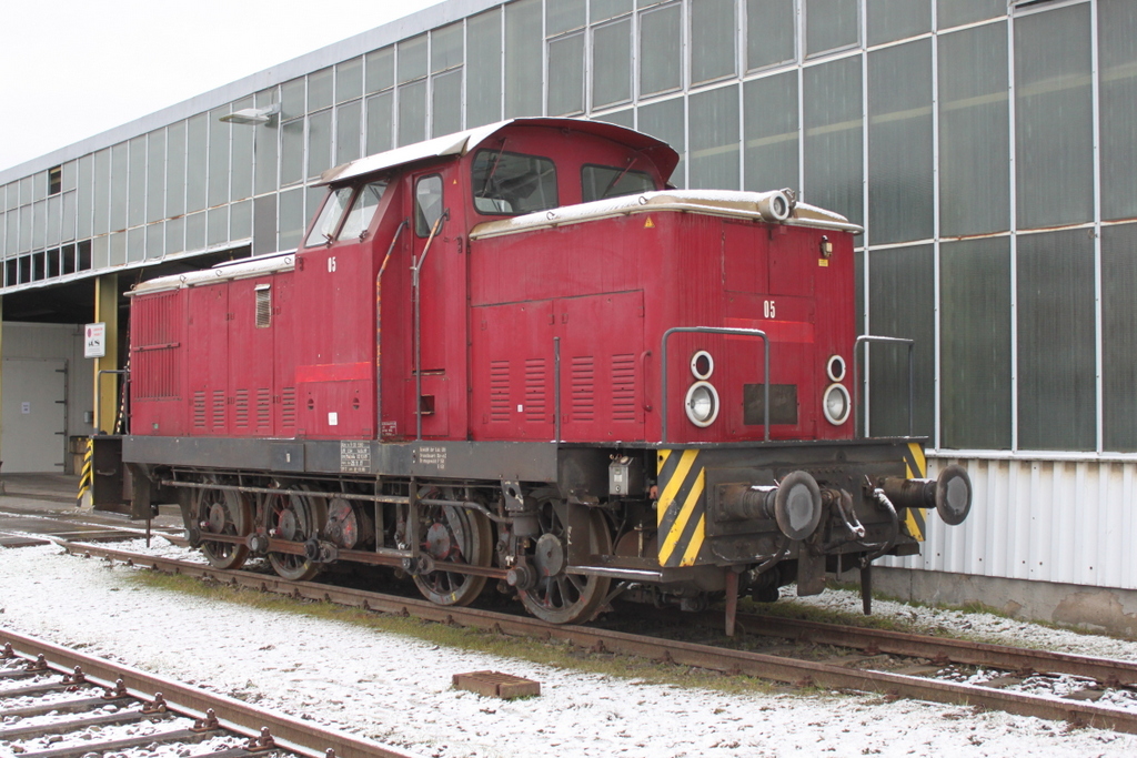 Werklok 4(Noch 05)des Rostocker Fracht und Fischereihafen stand am Vormittag des 03.02.2018 im Rostocker Fracht und Fischereihafen abgestellt. 