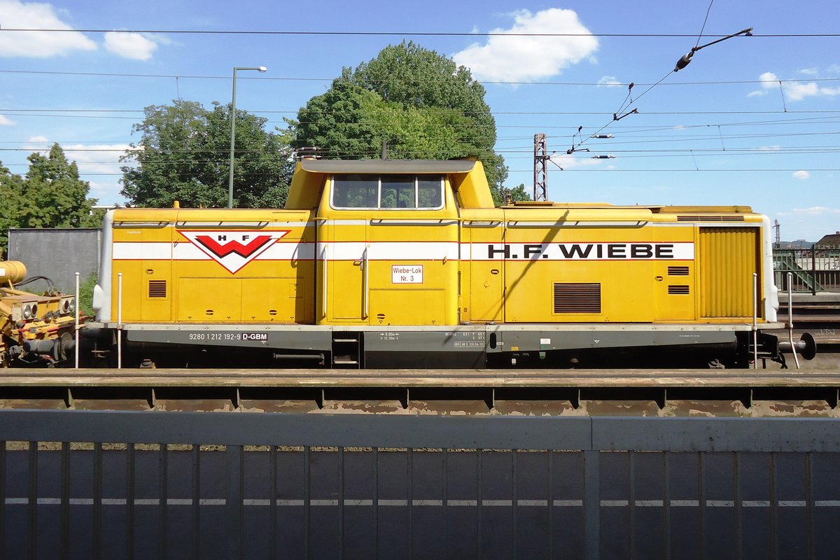 Wiebe-3 (ex 212 192) steht am 5 Mai 2011 in Osnabrck. 
