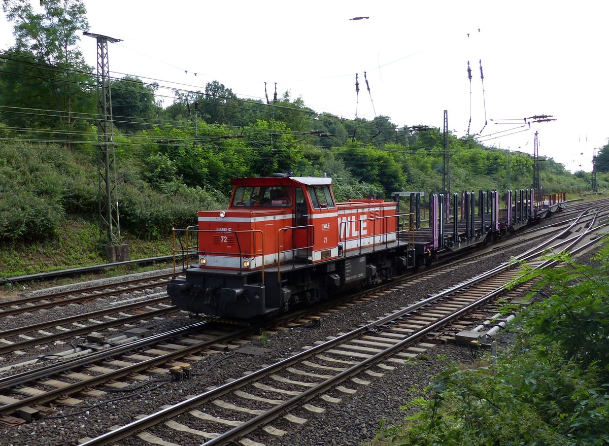 WLE (Westf�lische Landes-Eisenbahn GmbH) Diesellok 72  Beckum  Baujahr 1982. Abzweig Lotharstrasse, Aktienweg, Duisburg 13-07-2017.

WLE (Westf�lische Landes-Eisenbahn GmbH) dieselloc 72 met de naam  Beckum  en bouwjaar 1982. Abzweig Lotharstrasse, Aktienweg, Duisburg 13-07-2017.