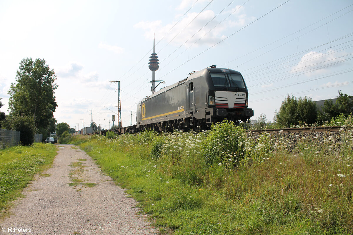 X4 E 855 alias 193 855 mit einem Containerzug in Nürnberg Hohe Marter. 24.07.24