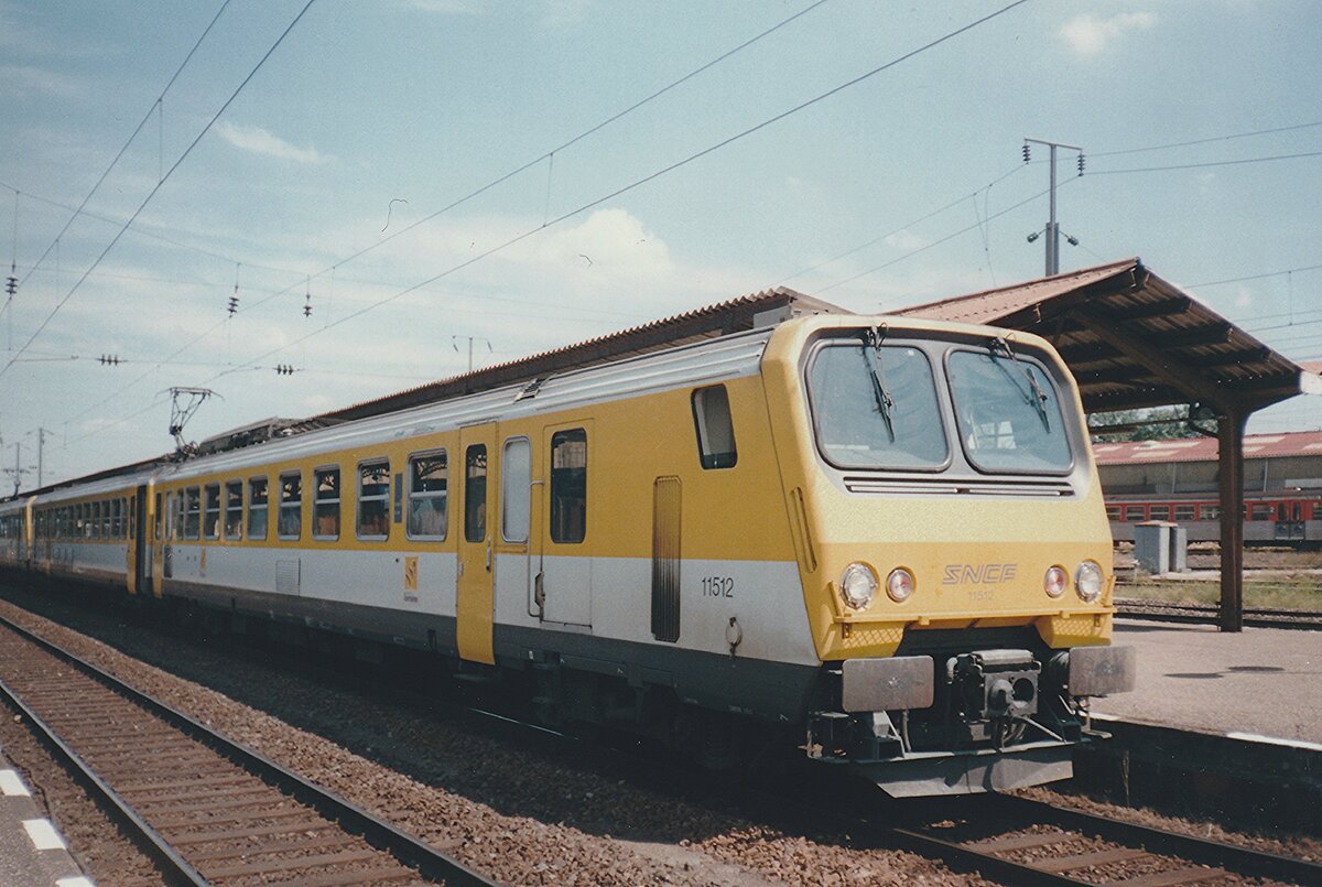 Z-11512 halt am 19 Mai 2004 in Thionville.