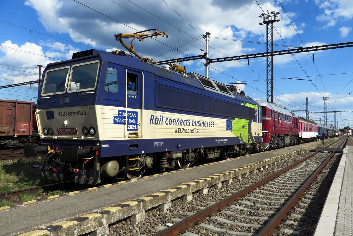 ZSSK Cargo 363 095 'MATS' steht mit ein Museumszug am 23 Juni 2022 in Kosice.