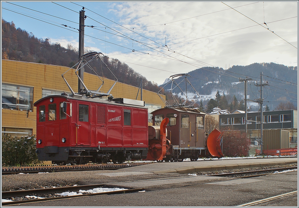 Zu meiner Freude sorgt auch diesen Winter das Gespann des CEV X rot 91 und der 1911 gebauten CEV HGe 2/2 N° 1 für die Schneeräumung auf der Strecke Blonay - Les Pléiades. 

Blonay, den 1. Dezember 2021
