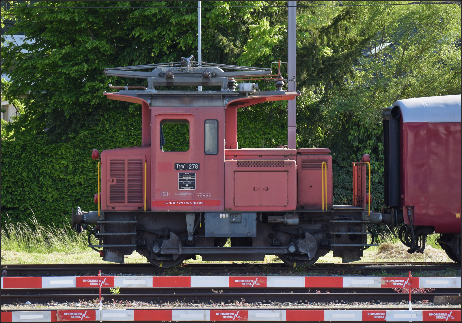 150 Jahre Emmentalbahn.

Tem II 278 auf dem Gelände des Vereins Extrazug nachdem das Jubiläum gefeiert ist. Langnau, Mai 2025.
