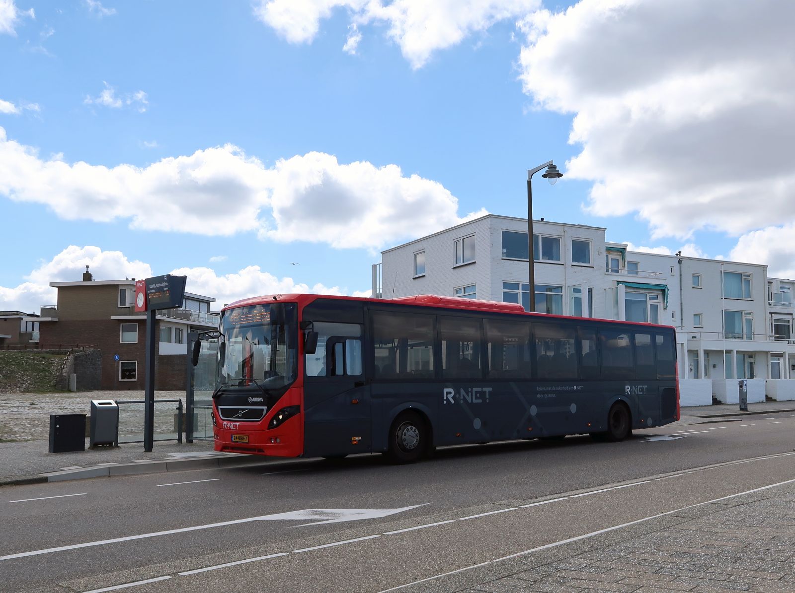 Arriva Bus 7706 Volvo 8900 Baujahr 2012. Boulevard, Katwijk 21-04-2024.

Arriva bus 7706 Volvo 8900 bouwjaar 2012. Boulevard, Katwijk 21-04-2024.